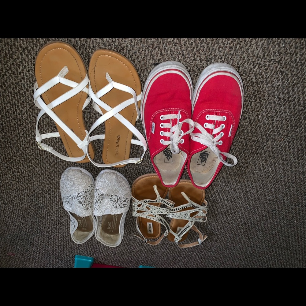 Shoe lot - Picture 2 of 2